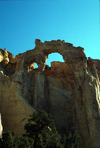 [Grosvenor Arch]