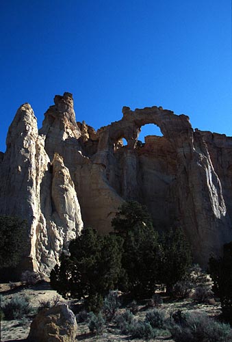 [Grosvenor Arch]